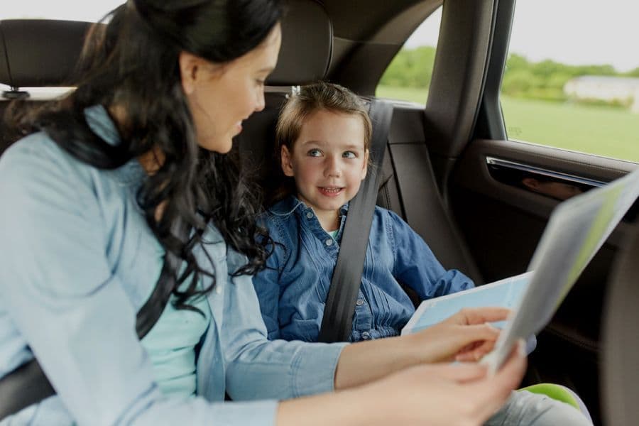 Veja 6 dicas de destinos e cuidados para viajar com crianças de carro