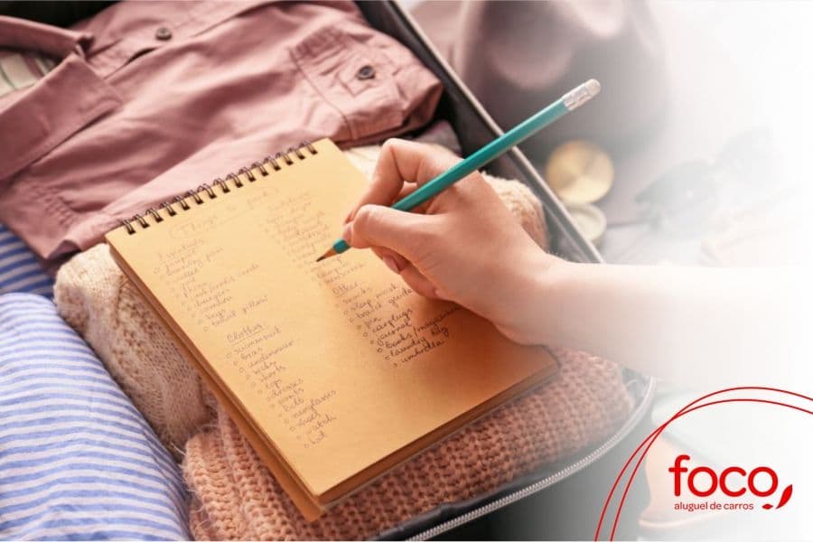 Check-list para viagem de carro: 10 itens indispensáveis
