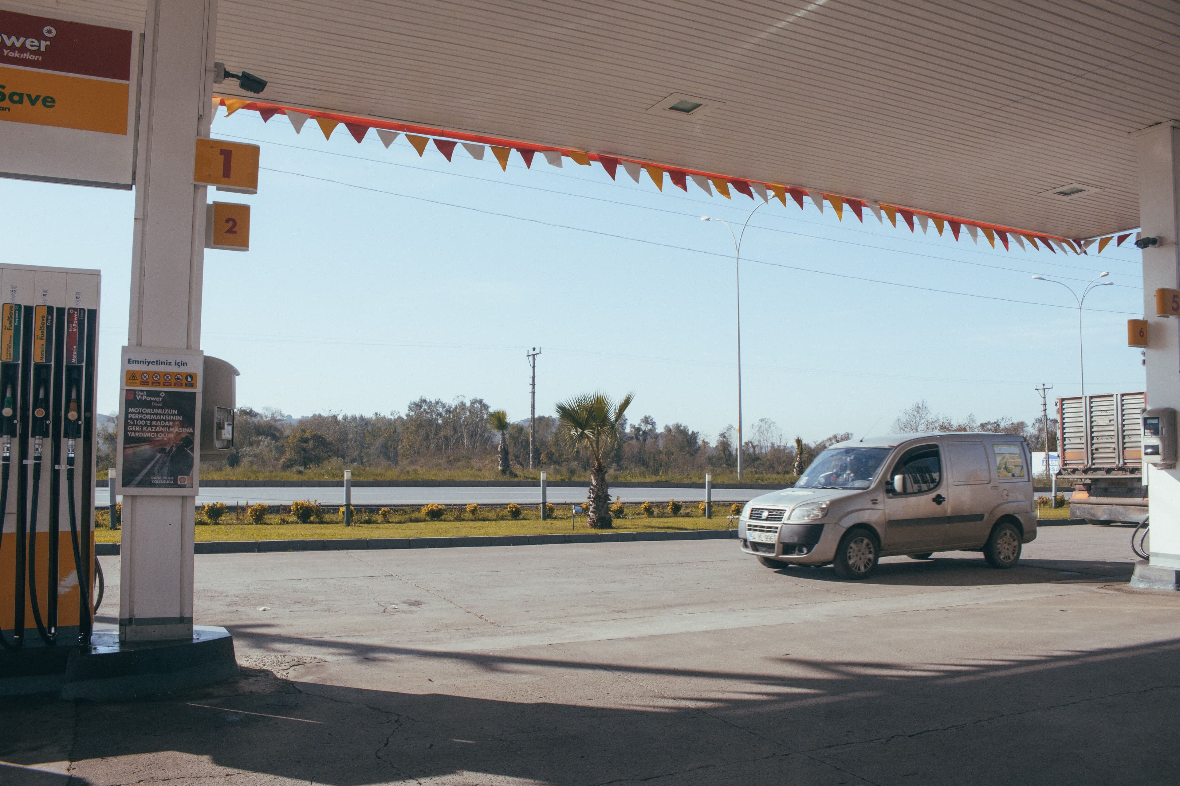 consumo de combustivel alcool gasolina etanol foco aluguel de carros