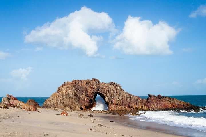 pedra furada em jericoacoara