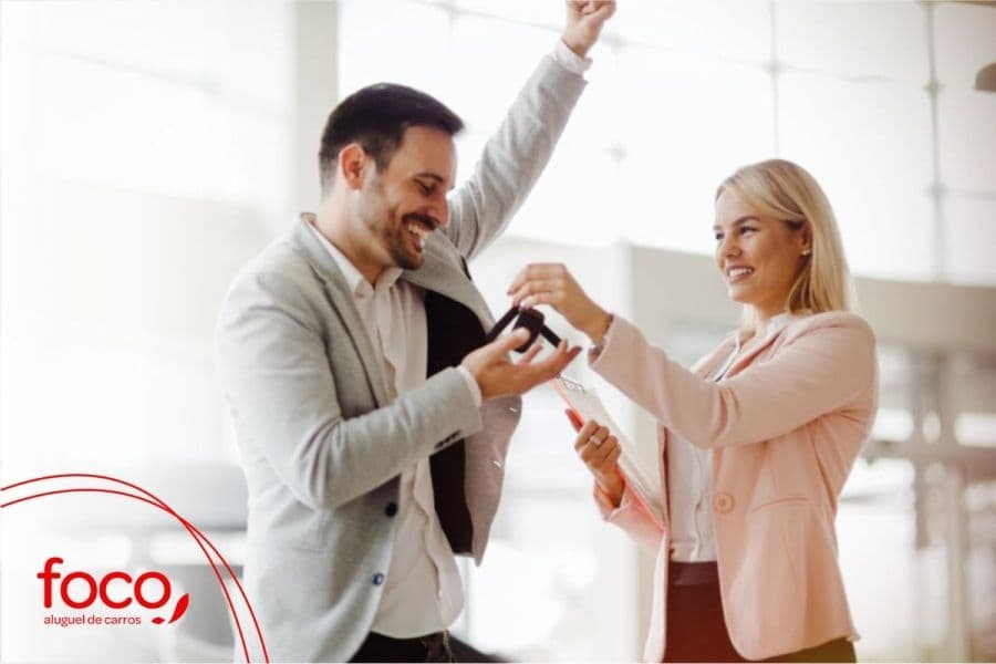 É possível alugar carro sem cartão de crédito? Confira!