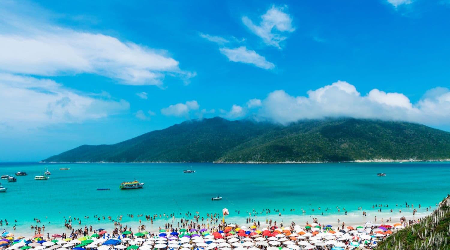 Arraial do Cabo é um lugar bonito para viajar com os amigos
