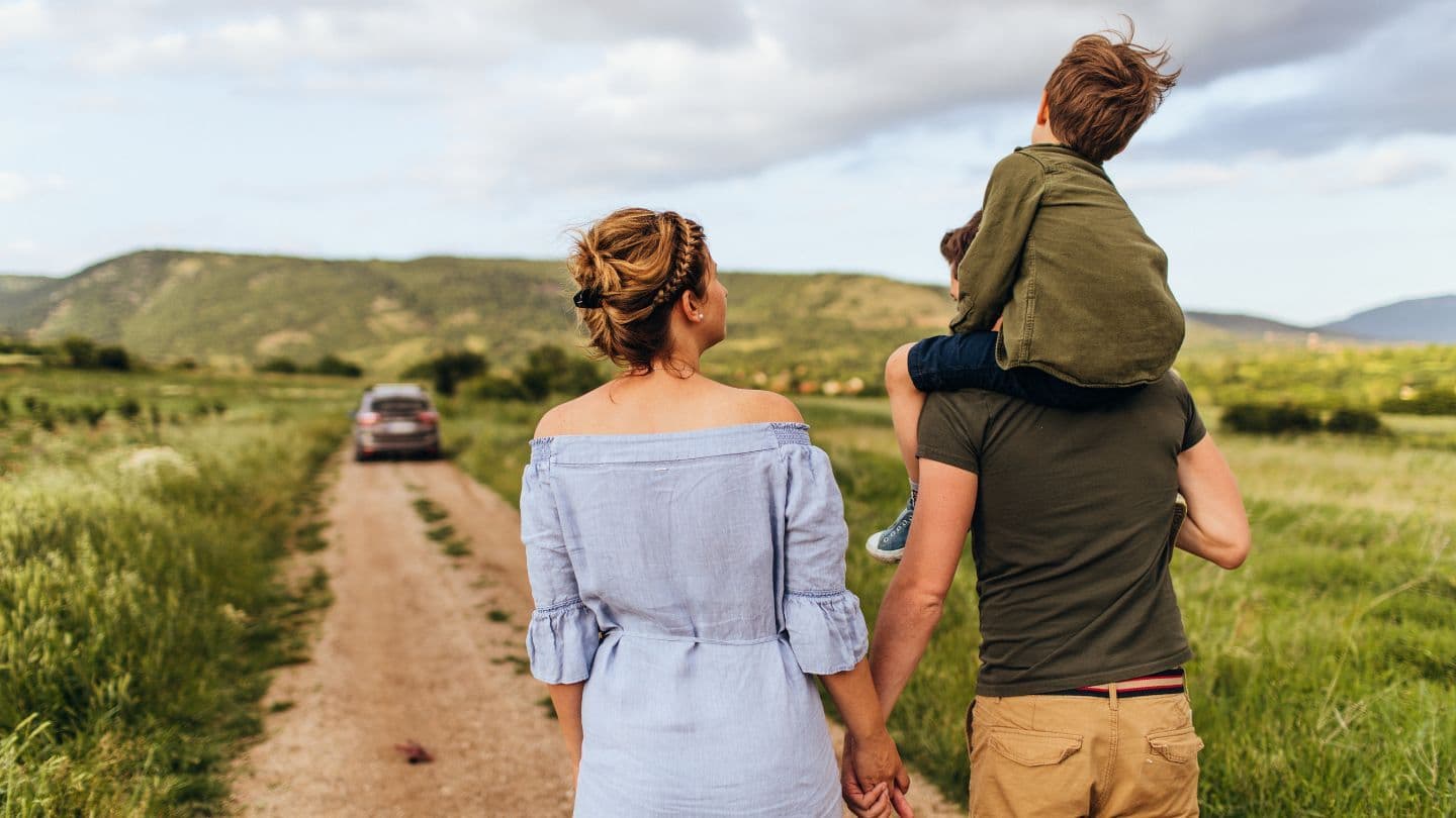 Faça pausas para apreciar a paisagem durante uma viagem de carro