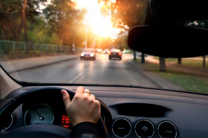 10 vícios de motorista que prejudicam o seu carro
