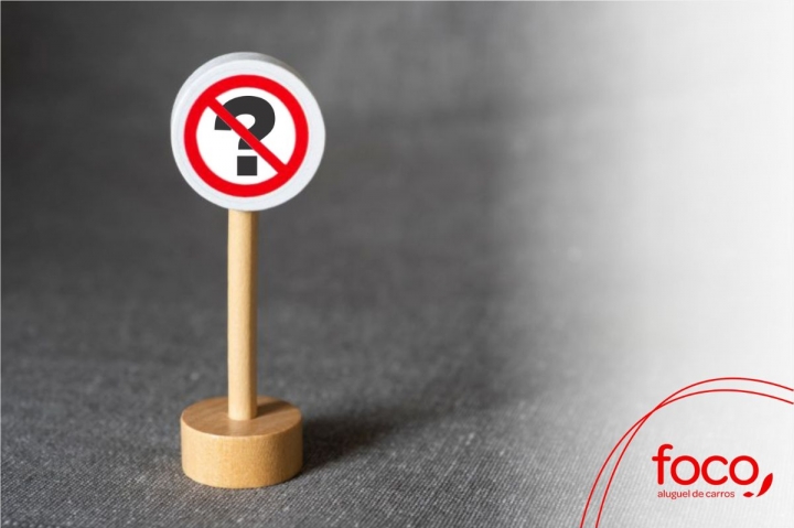 Placas de trânsito: significado das principais sinalizações