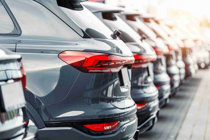 Comparativo: aluguel de carro para empresa (terceirização) vs. frota própria